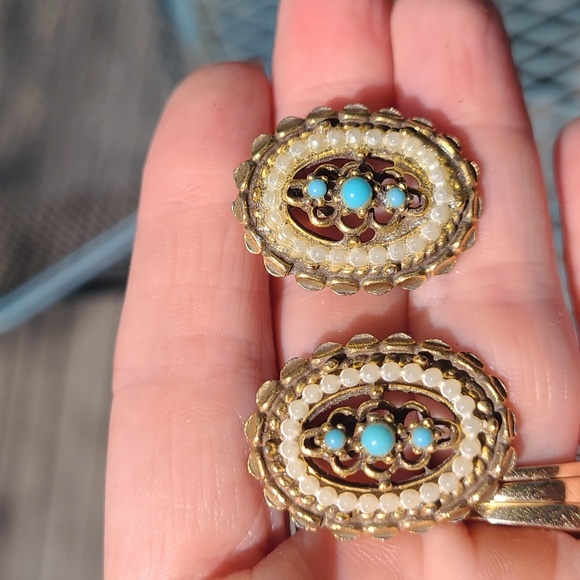 ART Arthur Pepper Vintage Clip On Earrings - Picture 12 of 12